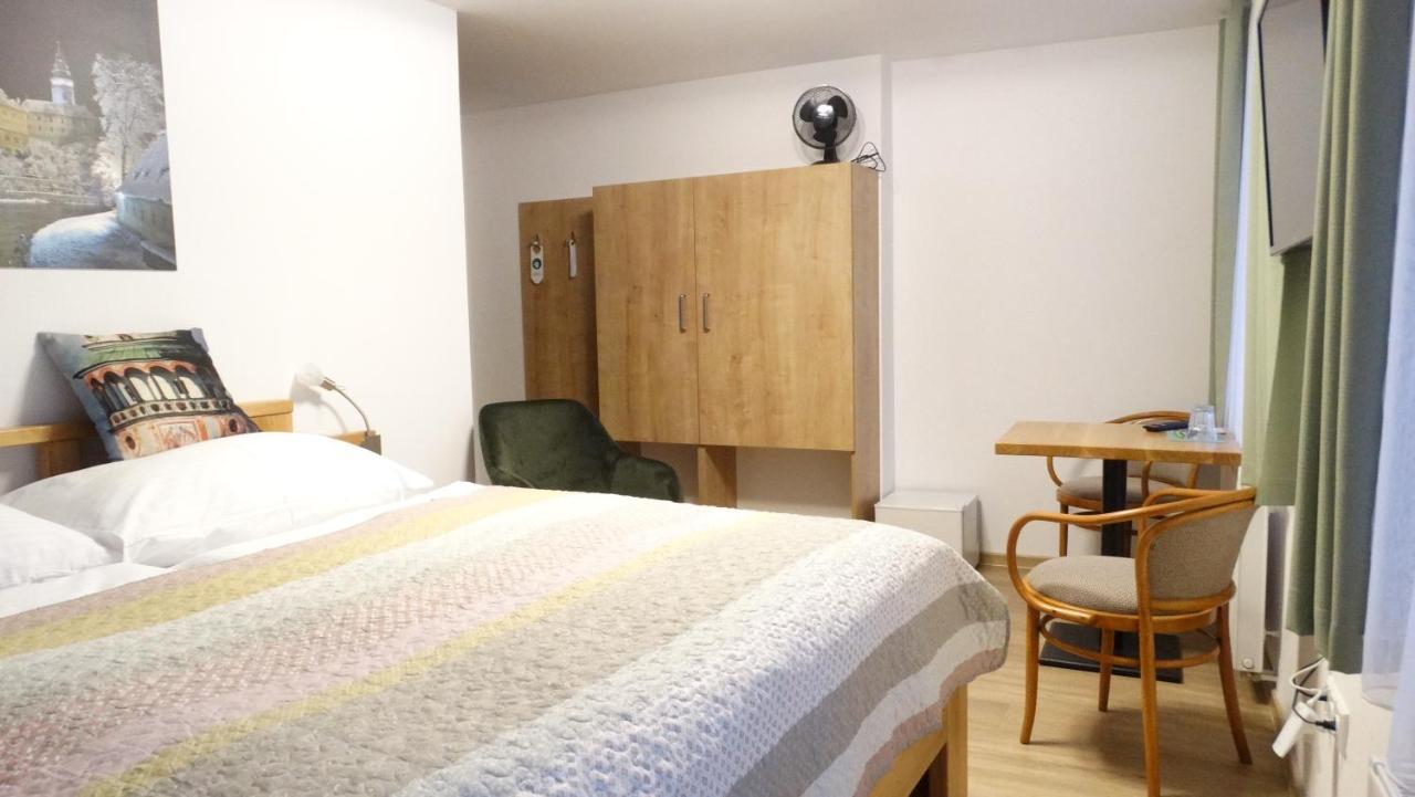 Hotel Garni Villa Areka チェスキー クルムロフ エクステリア 写真