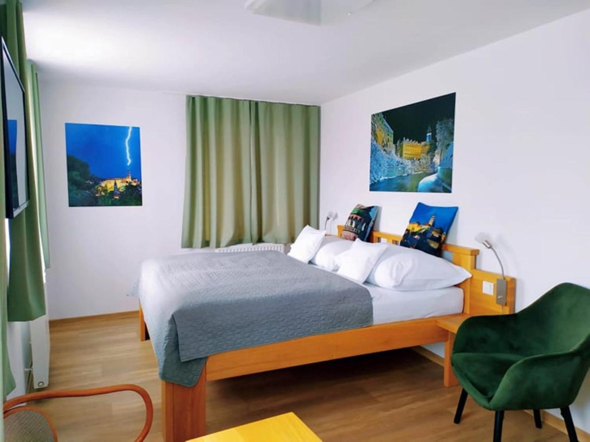 Hotel Garni Villa Areka チェスキー クルムロフ エクステリア 写真