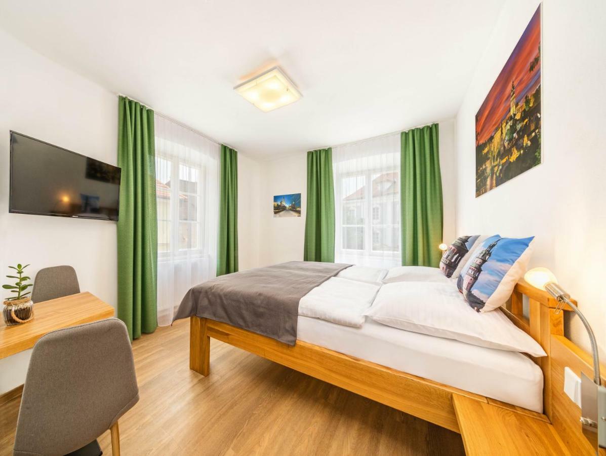 Hotel Garni Villa Areka チェスキー クルムロフ エクステリア 写真