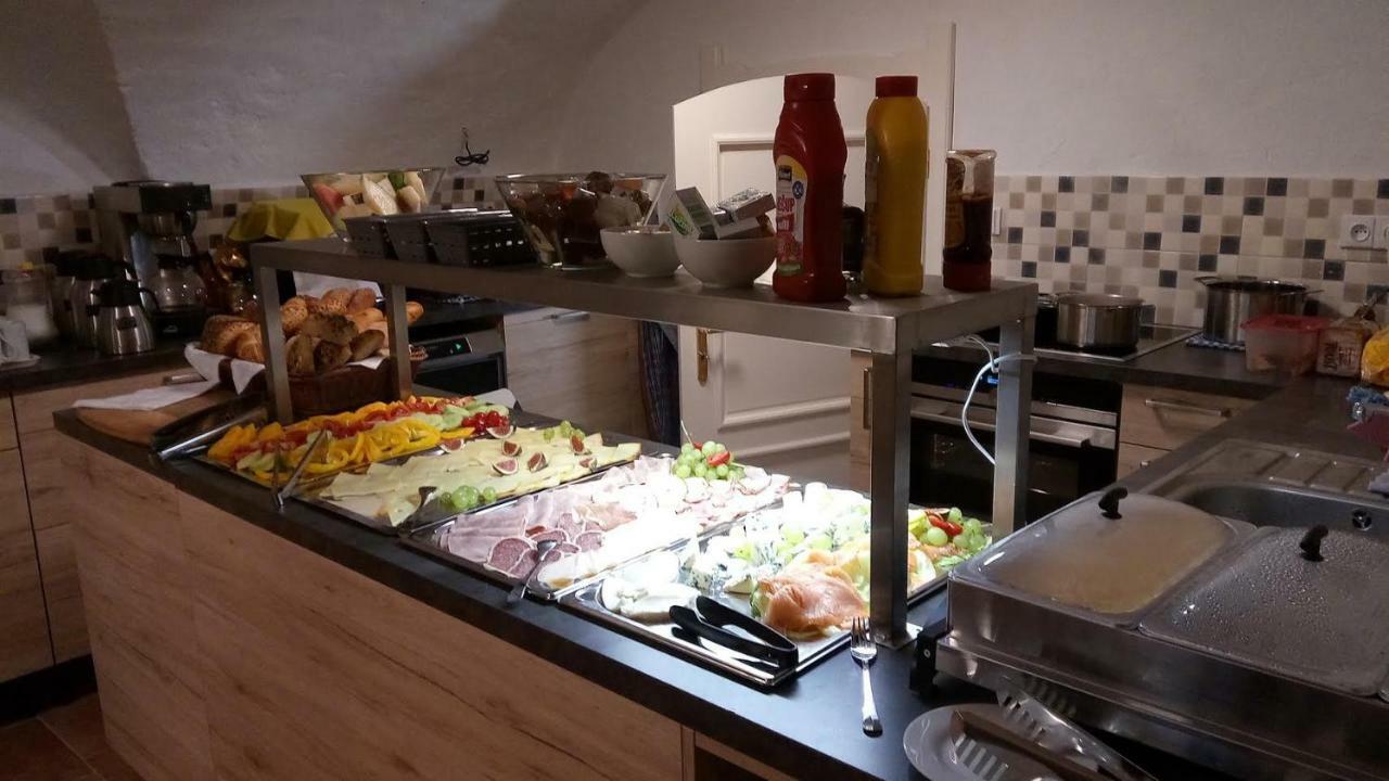 Hotel Garni Villa Areka チェスキー クルムロフ エクステリア 写真